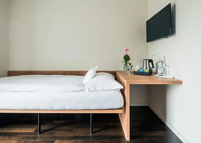 Han/Misafirhane Raselli Sport Le Prese